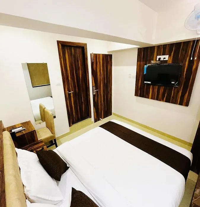 Hotel Hilton Suites-1