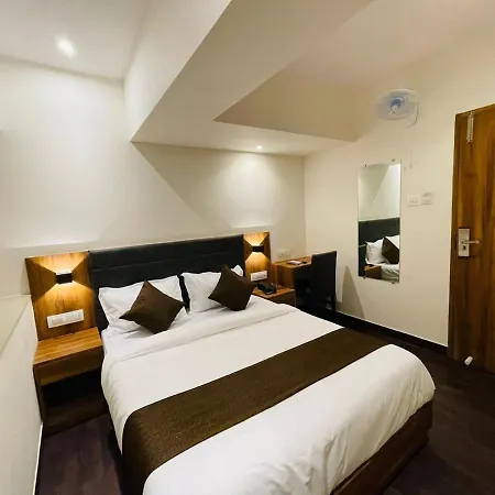 Hotel Hilton Suites-2